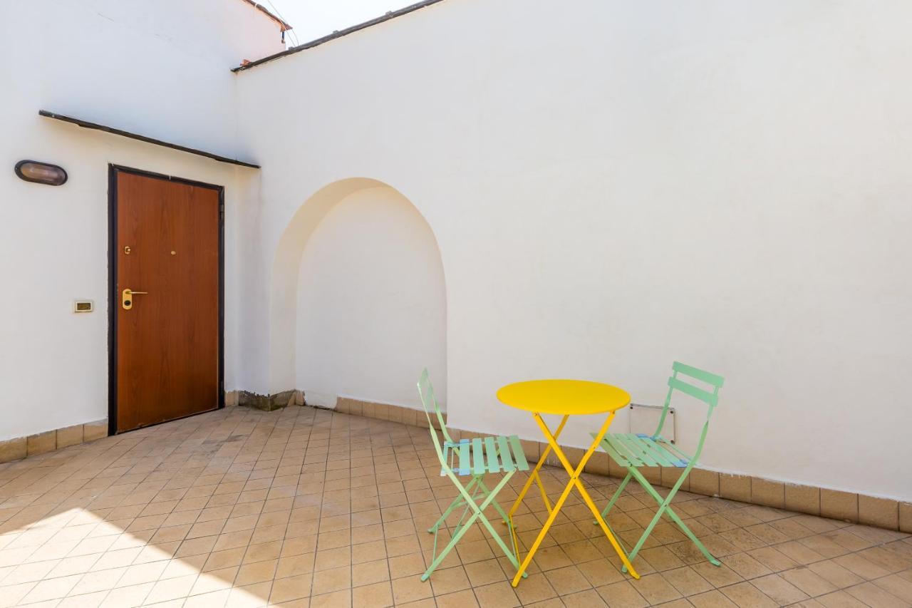 Attico Al Duomo By Napoliapartments Esterno foto