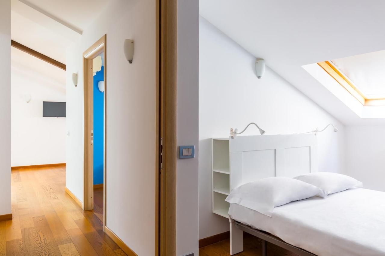 Attico Al Duomo By Napoliapartments Esterno foto