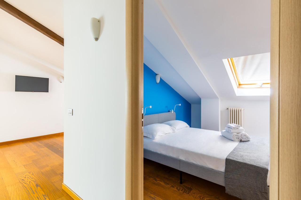 Attico Al Duomo By Napoliapartments Esterno foto