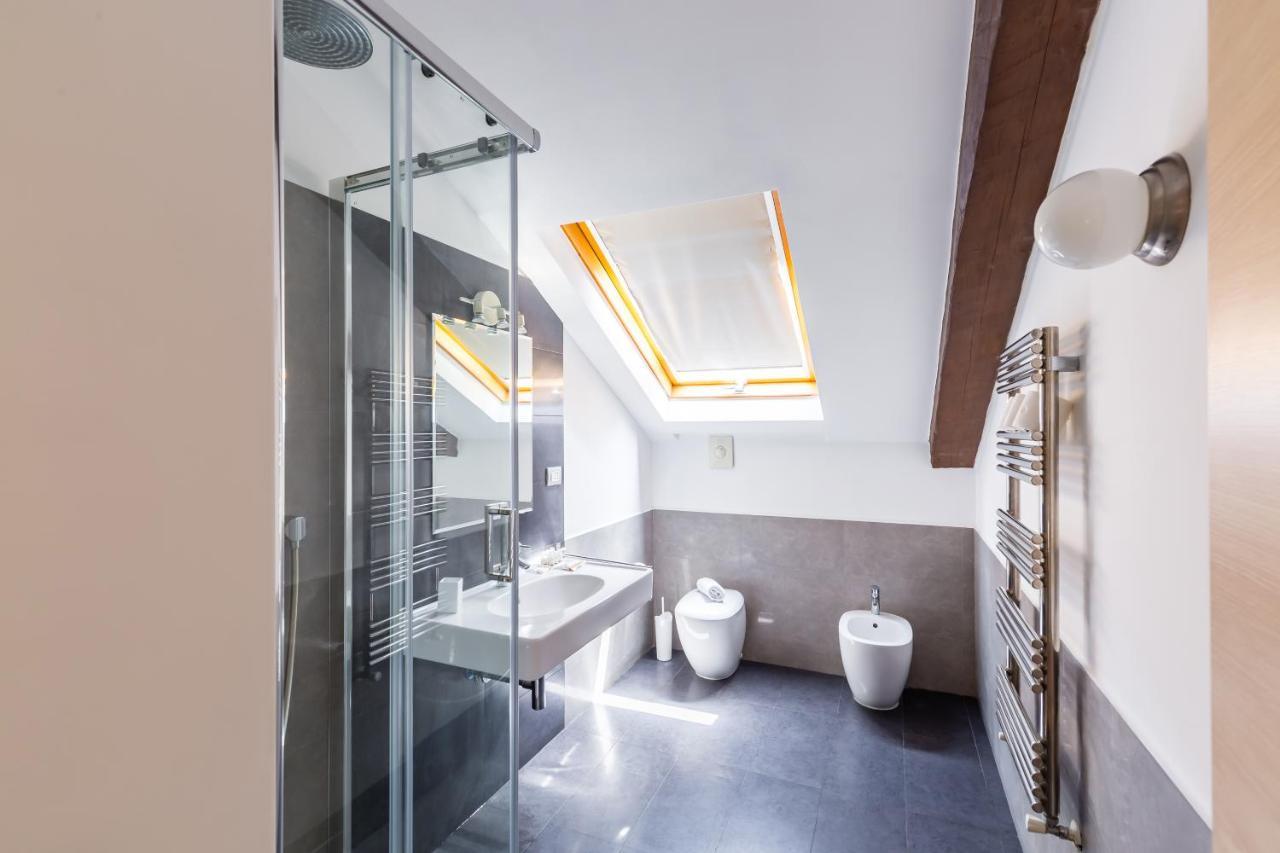 Attico Al Duomo By Napoliapartments Esterno foto