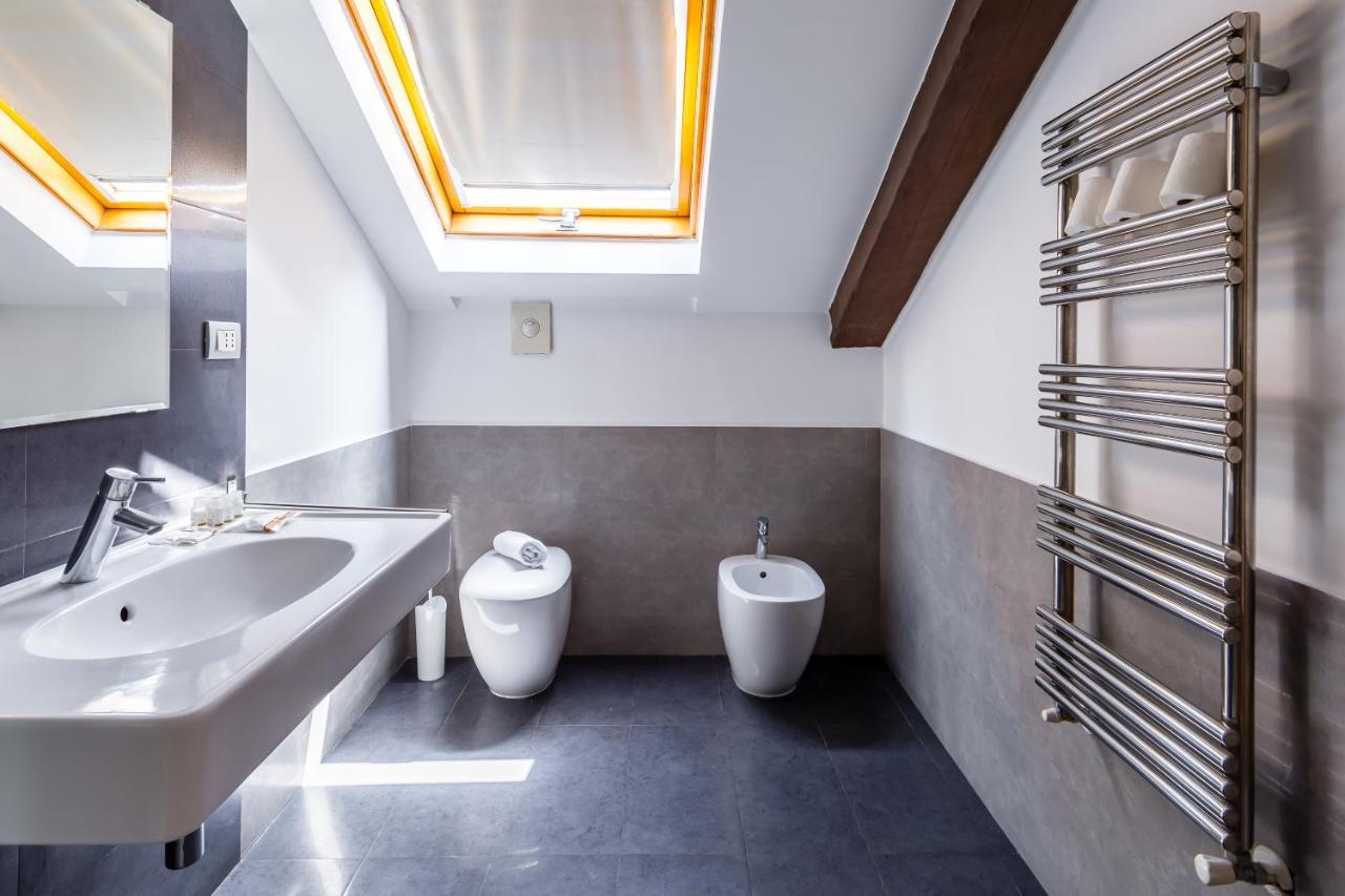 Attico Al Duomo By Napoliapartments Esterno foto