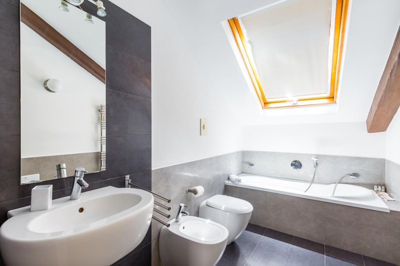 Attico Al Duomo By Napoliapartments Esterno foto