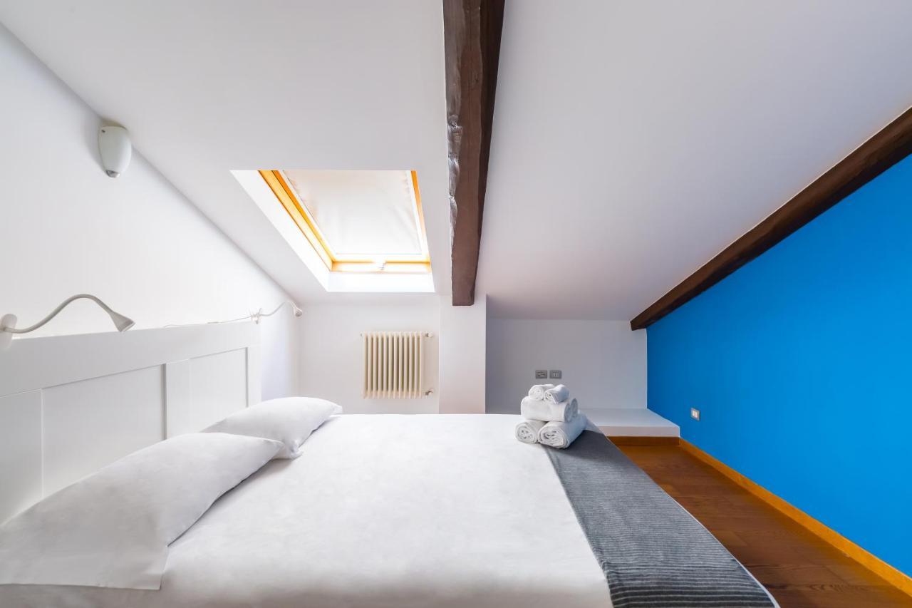 Attico Al Duomo By Napoliapartments Esterno foto
